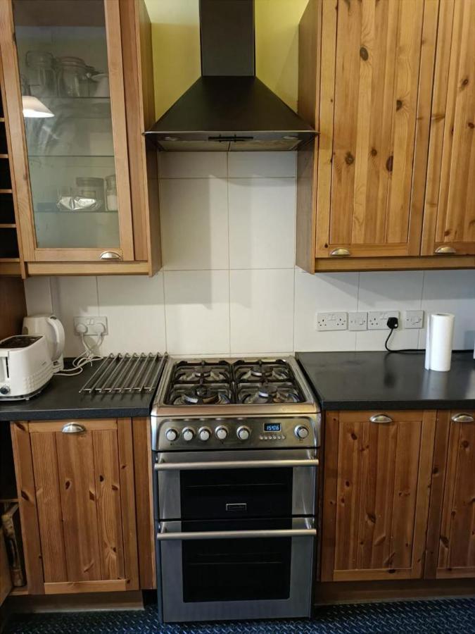 אדינבורו City Centre Flat - Sleep Upto 4 מראה חיצוני תמונה